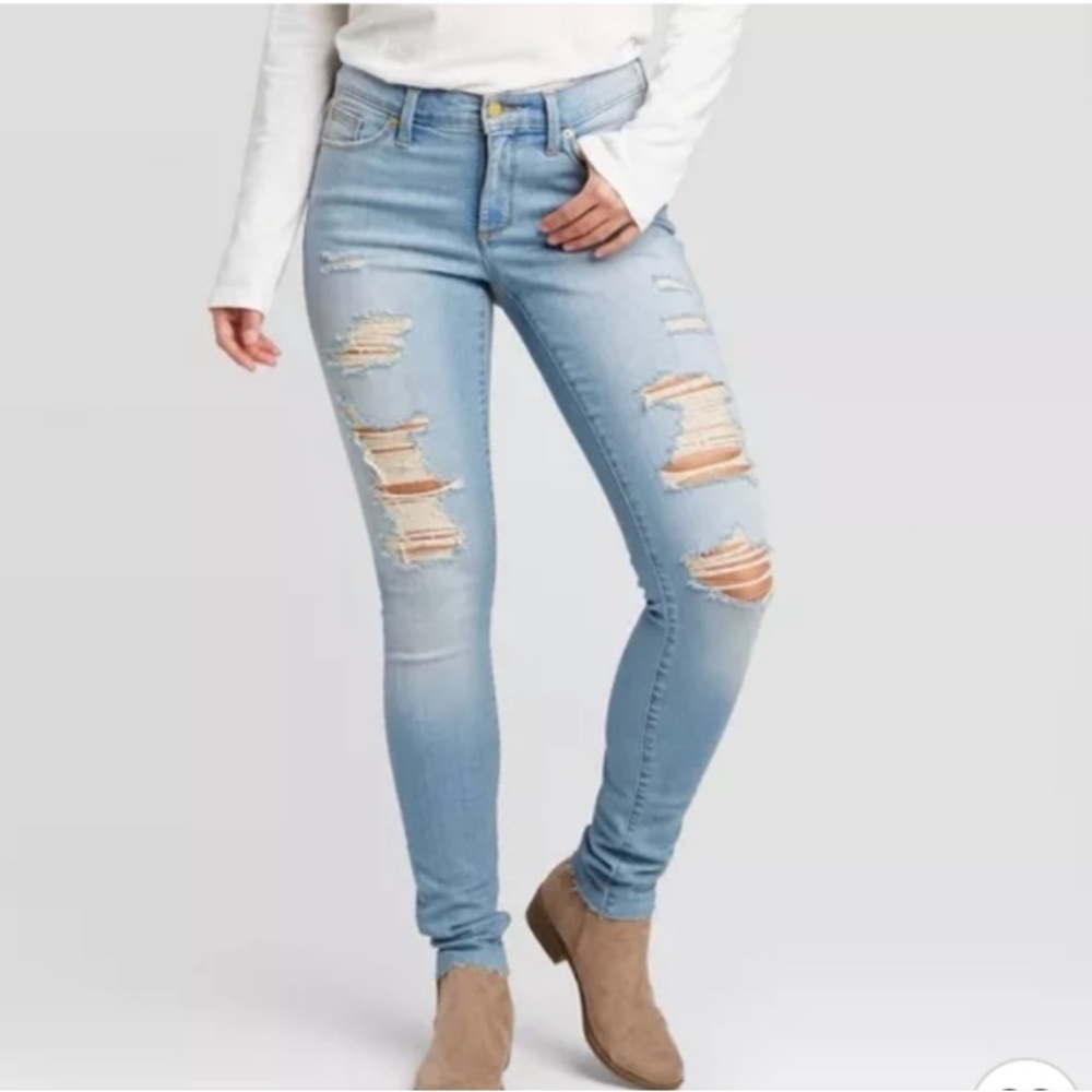 Universal Thread Mid Rise Skinny Jeans